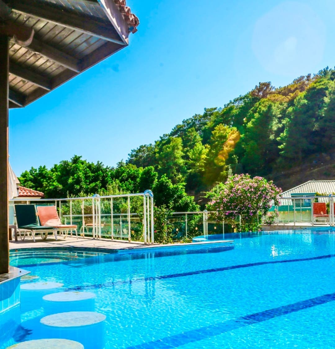 Azure Palm Suites 8